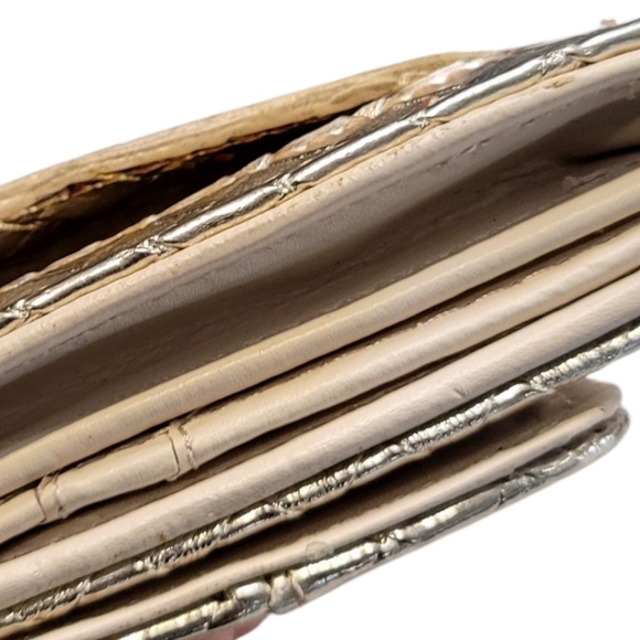 ADRIENNE VITTADINI GOLD WEAVED WALET NEW - Picture 8 of 15